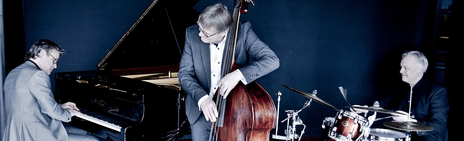 Trio X: Lennart Simonsson, piano, Per V Johansson, bas, Joakim Ekberg, trummor