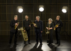 Linnékvintetten, Bengt Fagerström, trumpet, Alexander Skylvik, tuba, Lennart Stevensson, horn, Birgitta Lagerstedt, trombon, Paul Hägglöf, trumpet